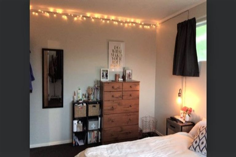 Photo of property in 1/14 Liddel Grove, Island Bay, Wellington, 6023