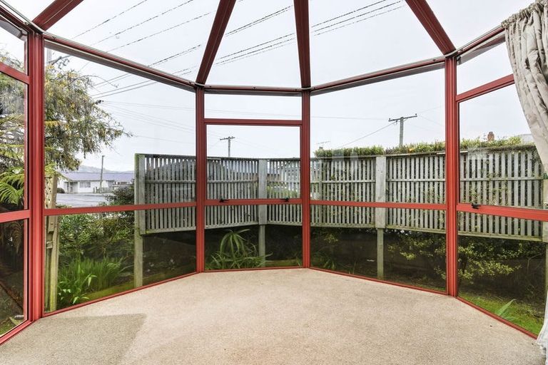 Photo of property in 77 Bay View Road, South Dunedin, Dunedin, 9012