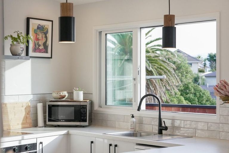Photo of property in 67 Renown Road, Raumati South, Paraparaumu, 5032