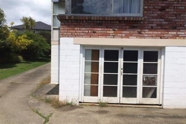 Photo of property in 2/6 Catalina Crescent, Forrest Hill, Auckland, 0620