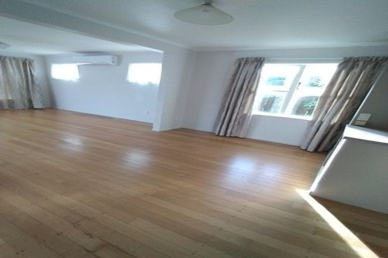 Photo of property in 21 Linwood Avenue, Forrest Hill, Auckland, 0620