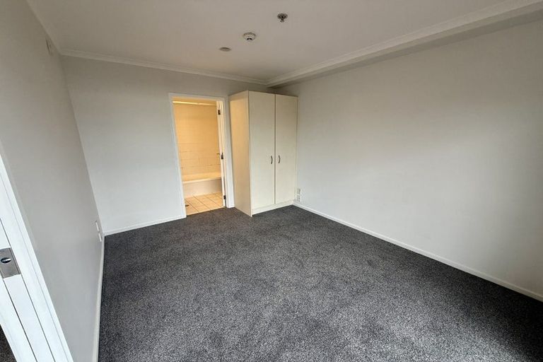 Photo of property in The Rennaissance, 2b/18 Ronwood Avenue, Manukau, Auckland, 2104