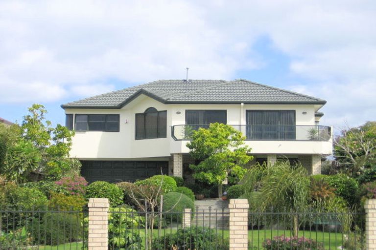 Photo of property in 90 Dickson Road, Papamoa Beach, Papamoa, 3118