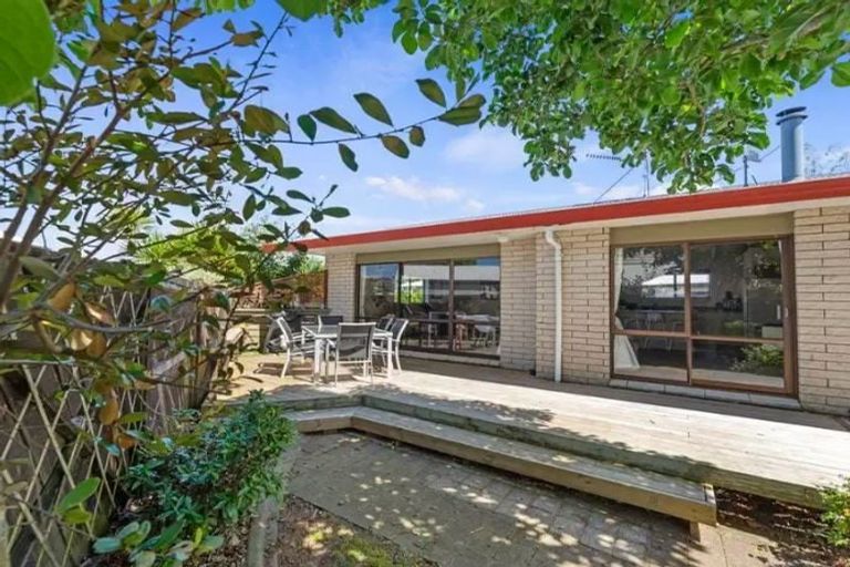 Photo of property in 21 James Cook Drive, Welcome Bay, Tauranga, 3112