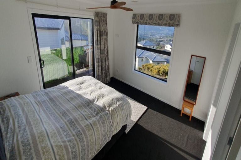 Photo of property in 11 Havana Rise, Grenada Village, Wellington, 6037