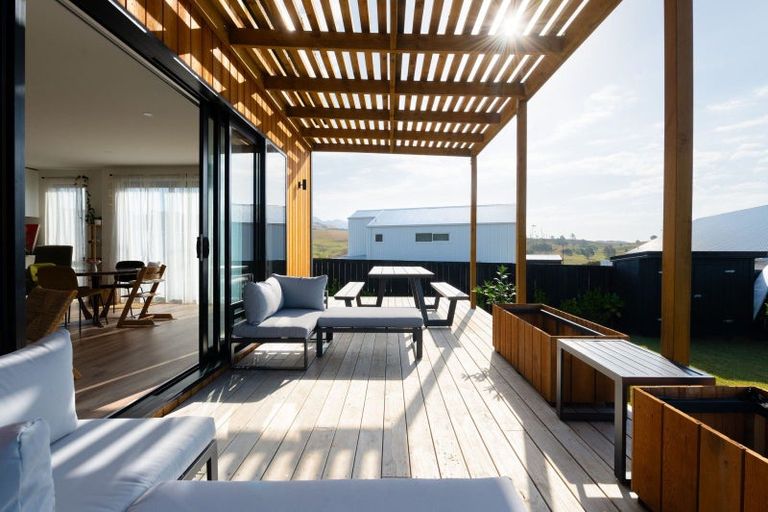 Photo of property in 79 Omahina Street, Raglan, 3225