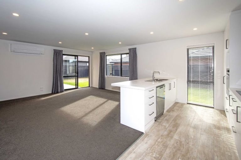 Photo of property in 11 Thomas Ellis Lane, Halswell, Christchurch, 8025