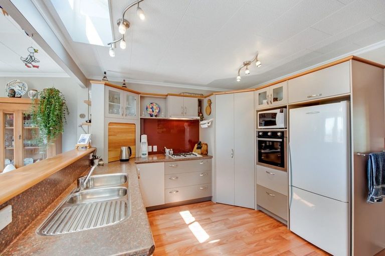 Photo of property in 132 Stafford Drive, Ruby Bay, Mapua, 7005