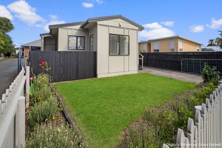 Photo of property in 30b Robinson Avenue, Holdens Bay, Rotorua, 3010