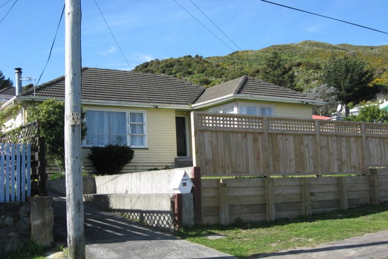 Photo of property in 23 Castlerea Street, Wainuiomata, Lower Hutt, 5014