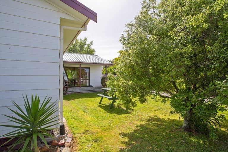 Photo of property in 5 Cologne Street, Martinborough, 5711