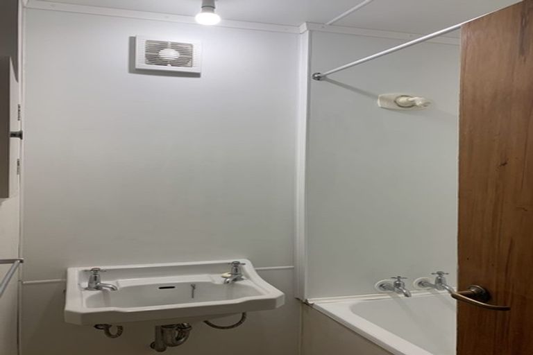 Photo of property in 13-17 Park Avenue, Epuni, Lower Hutt, 5011