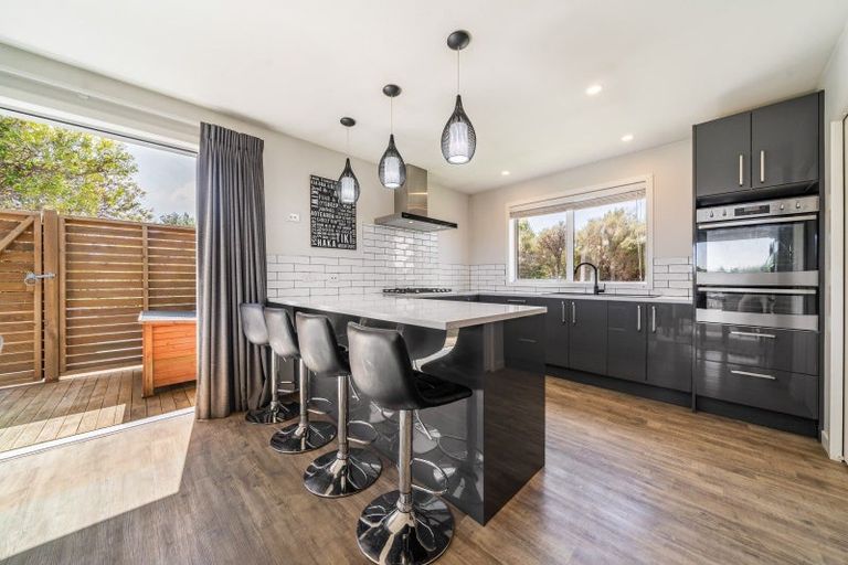 Photo of property in 66 Mount Marua Way, Timberlea, Upper Hutt, 5018