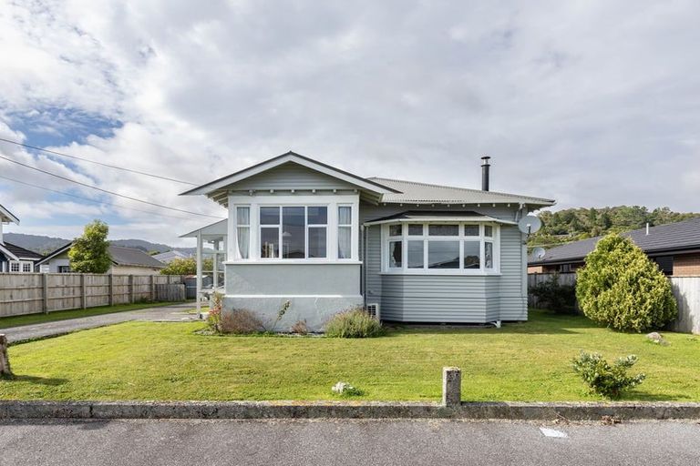 Photo of property in 5 Ida Street, Greymouth, 7805