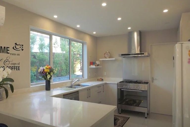 Photo of property in 15 Roadley Avenue, Sunnyhills, Auckland, 2010