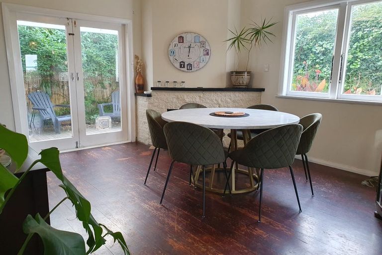 Photo of property in 7 Havelock Terrace, Hospital Hill, Napier, 4110