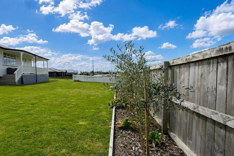 Photo of property in 21 Bragato Way, Te Kauwhata, 3710