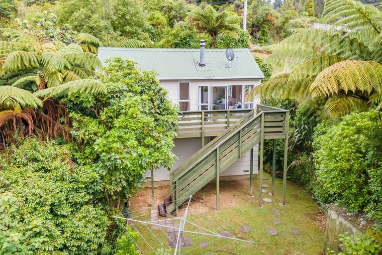 Photo of property in 55 Wyndham Road, Pinehaven, Upper Hutt, 5019