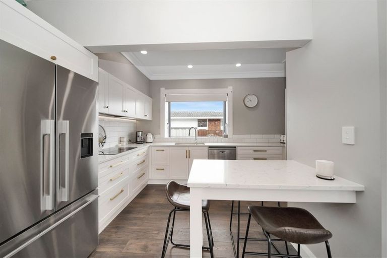 Photo of property in 45 Wilson Street, Hawera, 4610