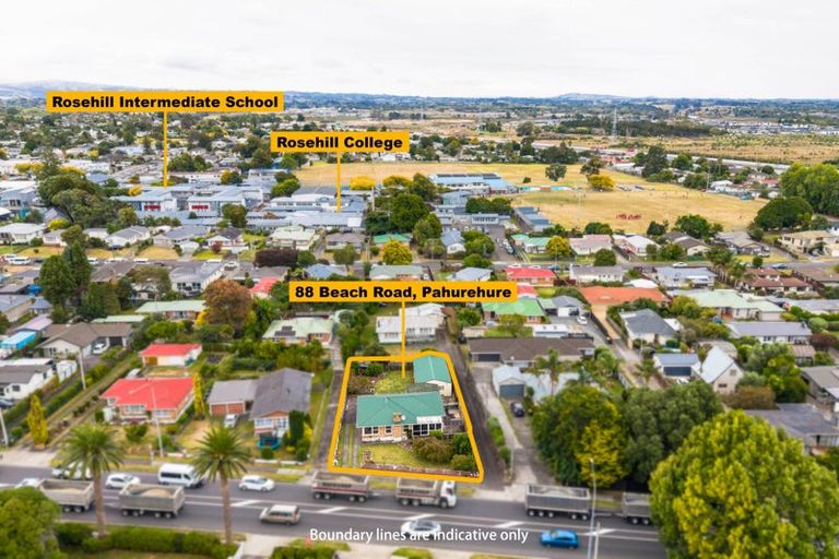 Photo of property in 88 Beach Road, Pahurehure, Papakura, 2113