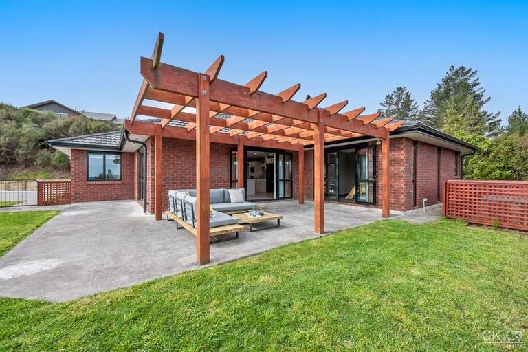 Photo of property in 3 Streets Way, Timberlea, Upper Hutt, 5018