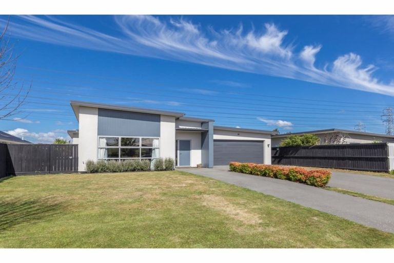 Photo of property in 8 Millesimes Way, Yaldhurst, Christchurch, 8042