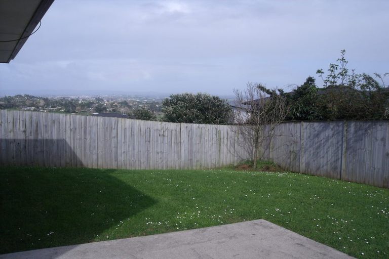 Photo of property in 43 Kittiwake Drive, Schnapper Rock, Auckland, 0632