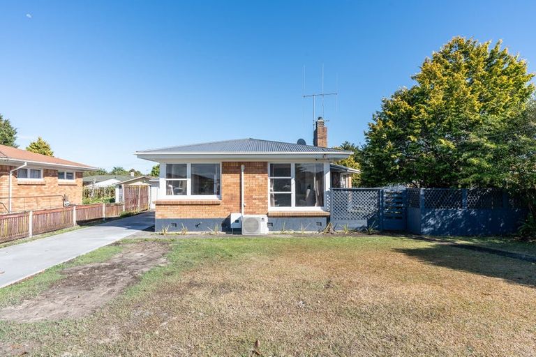 Photo of property in 84 Mount View Road, Melville, Hamilton, 3206