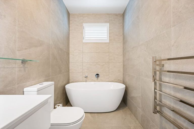 Photo of property in 100 Tarapuka Road, Westgate, Auckland, 0814