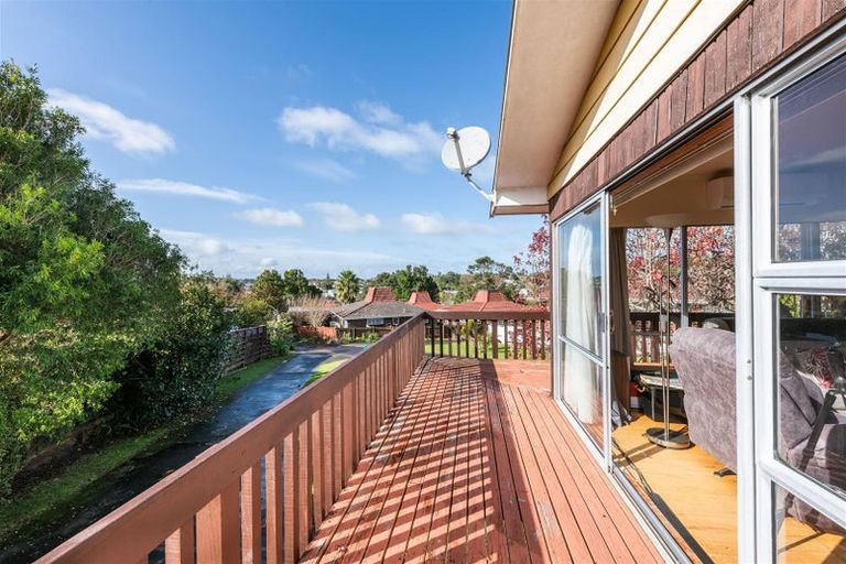 Photo of property in 11 Pamela Place, New Lynn, Auckland, 0600