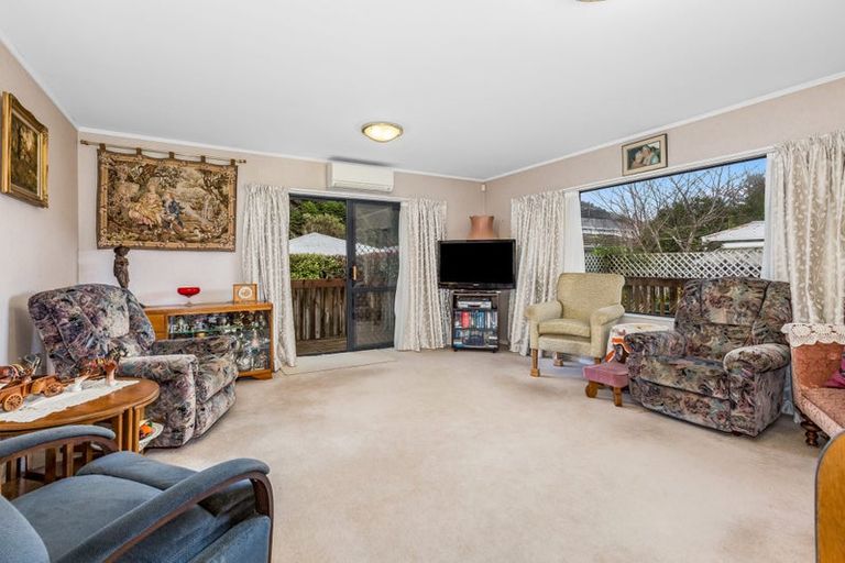Photo of property in 11a Beauchamp Street, Tawa, Wellington, 5028