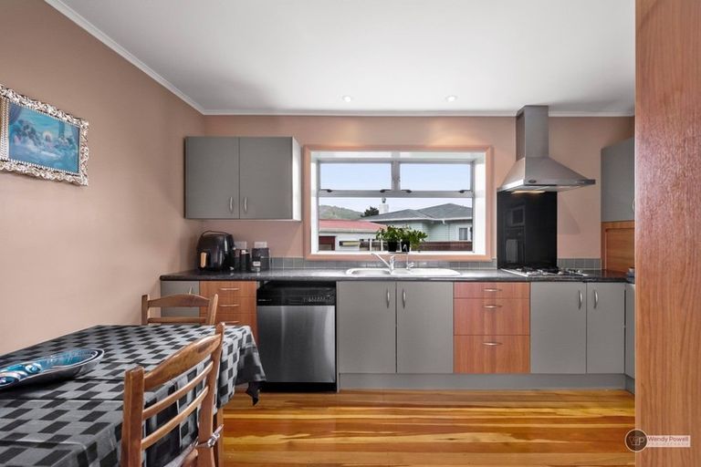 Photo of property in 130 Wainuiomata Road, Wainuiomata, Lower Hutt, 5014