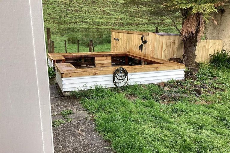 Photo of property in 280 Orere Point Road, Orere Point, Papakura, 2585