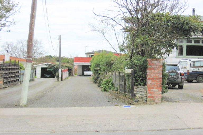 Photo of property in 97a Weraroa Road, Levin, 5510