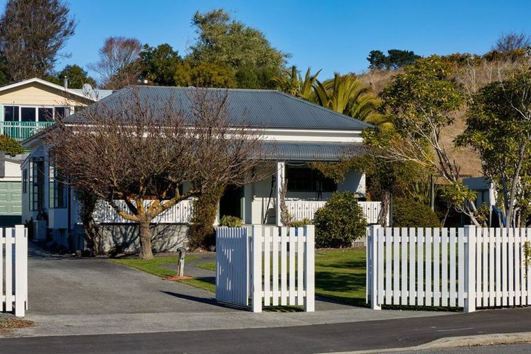 Photo of property in 69 Ludstone Road, Kaikoura, 7300