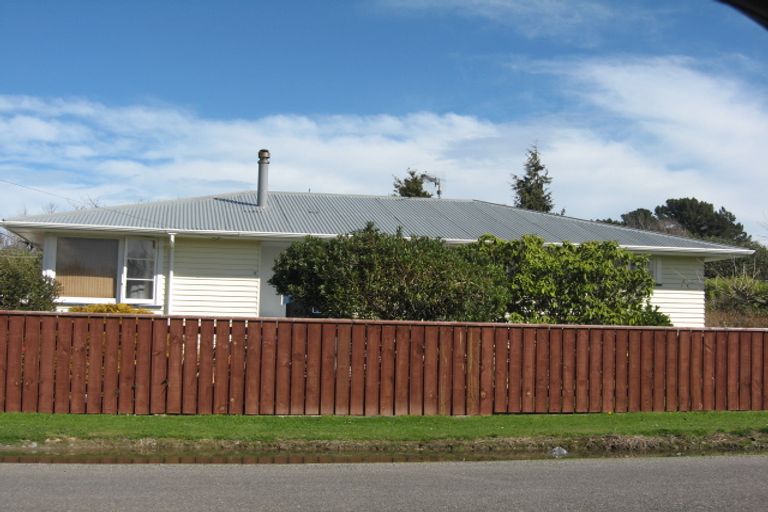 Photo of property in 6 Mahupuku Street, Greytown, 5712