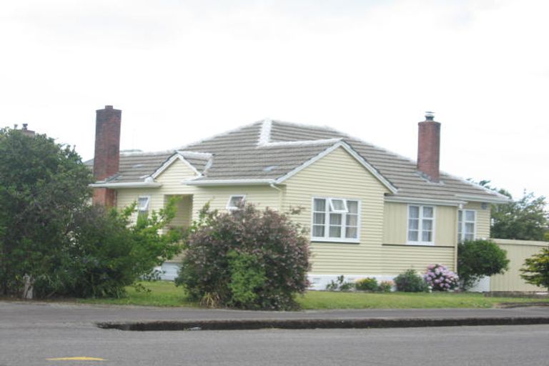 Photo of property in 14 Victoria Street, Pahiatua, 4910