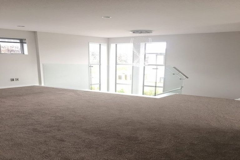 Photo of property in 33 Fennell Crescent, Silverdale, 0932