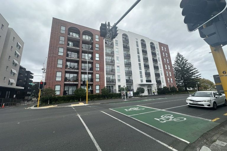 Photo of property in 1817a Great North Road, Avondale, Auckland, 1026
