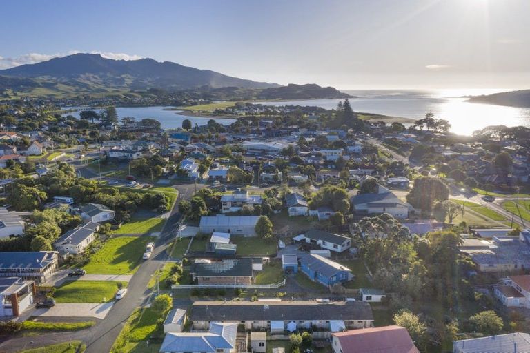 Photo of property in 14 John Street, Raglan, 3225