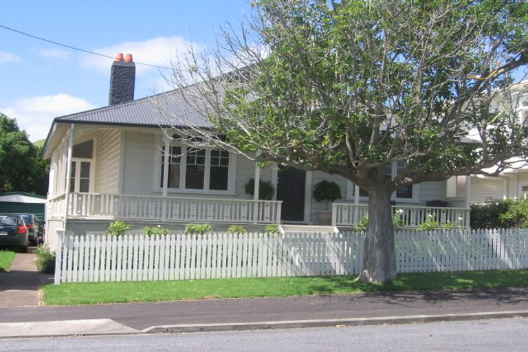 Photo of property in 15 Empire Road, Devonport, Auckland, 0624