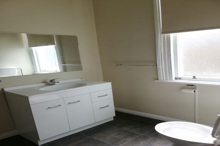 Photo of property in 33 Walter Street, The Glen, Dunedin, 9011