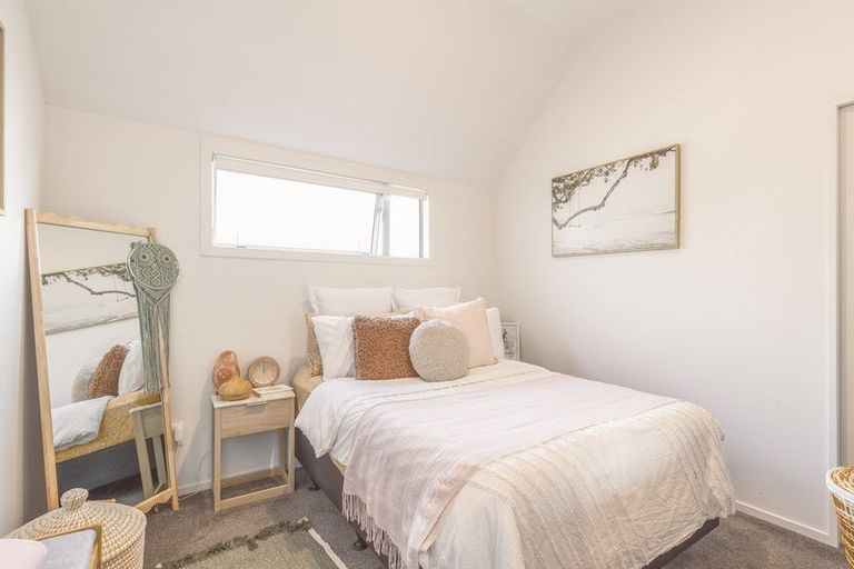 Photo of property in 1/8 Hobday Lane, Mount Pleasant, Christchurch, 8081