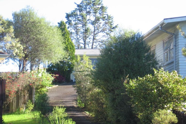 Photo of property in 11 Mariana Place, Glen Eden, Auckland, 0602
