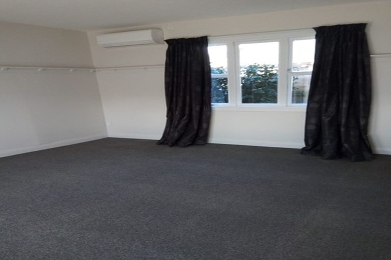 Photo of property in 15 Owles Terrace, New Brighton, Christchurch, 8061