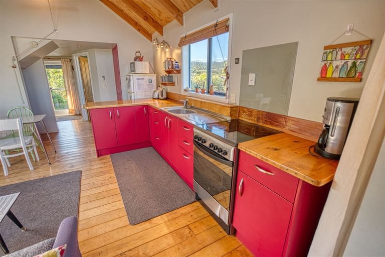 Photo of property in 33 The Strand, Okarito, Whataroa, 7886