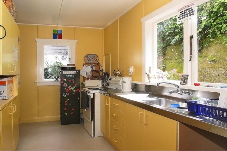 Photo of property in 14 Moana Road, Plimmerton, Porirua, 5026