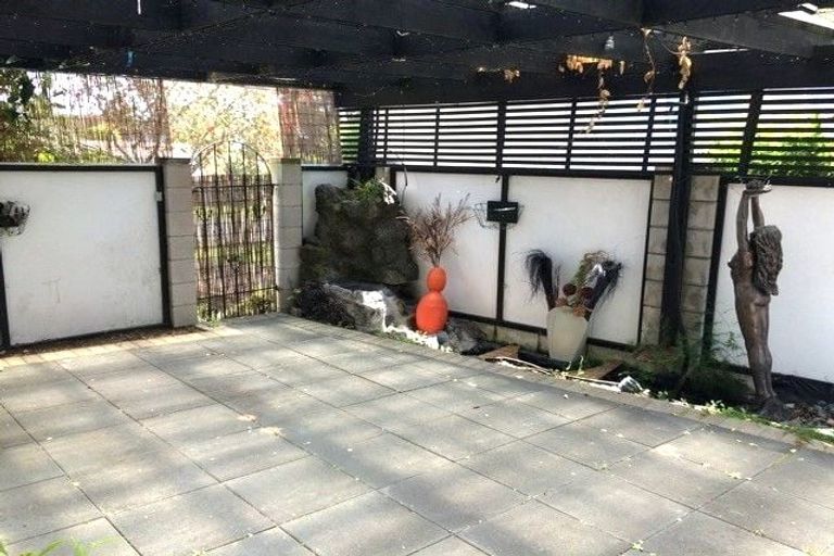 Photo of property in 23 Serrita Avenue, Sunnyhills, Auckland, 2010