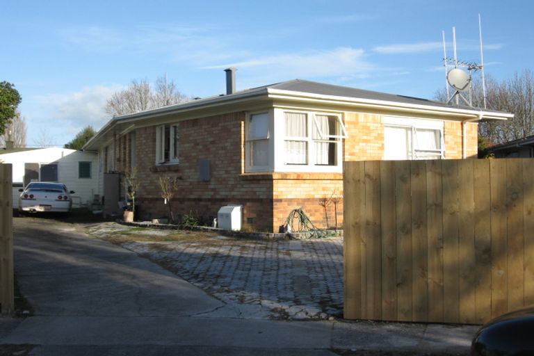 Photo of property in 8 Robert Grigg Place, Hamilton East, Hamilton, 3216