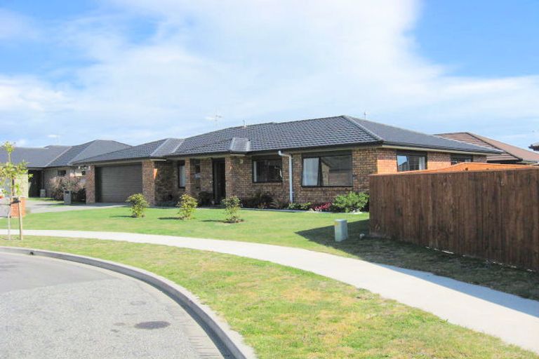 Photo of property in 12 Manhattan Court, Paraparaumu Beach, Paraparaumu, 5032